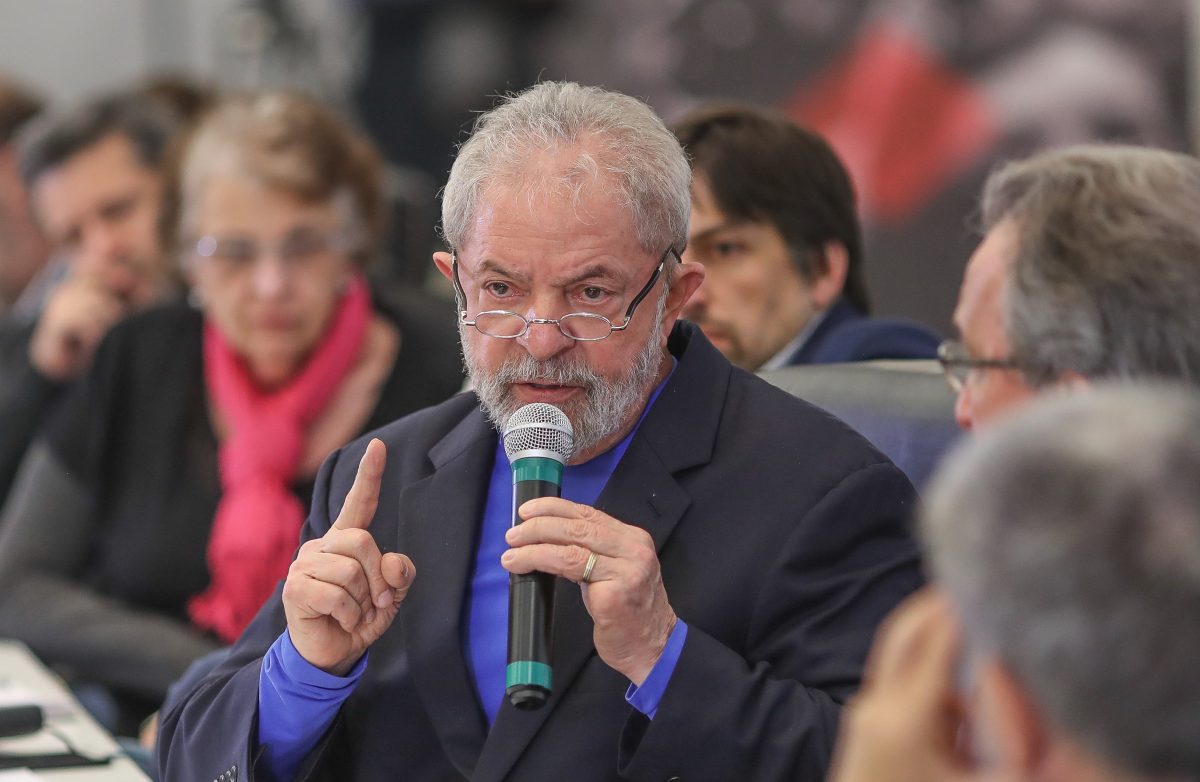 Simulação de segundo turno mostra Bolsonaro disputando eleitorado de Lula