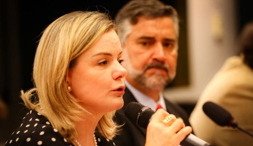 Parlamentares do PT pedem ao CNJ que investigue condutas de Moro no perÃ­odo eleitoral e o impeÃ§a de assumir MinistÃ©rio: â€˜MÃ¡-fÃ© e interesses ilegÃ­timosâ€™