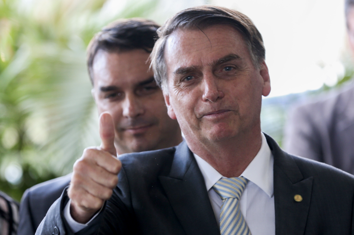 Retórica de Bolsonaro sobre médicos cubanos provoca desastre: 30% dos brasileiros inscritos não se apresentaram e outros 30% deixaram vagas na Saúde da Família para aderir ao Mais Médicos