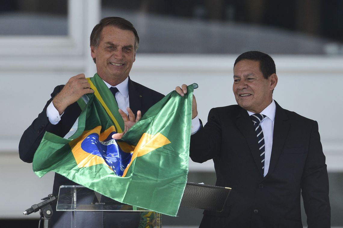 Campello: As pegadinhas de Bolsonaro para empobrecer idosos e deficientes