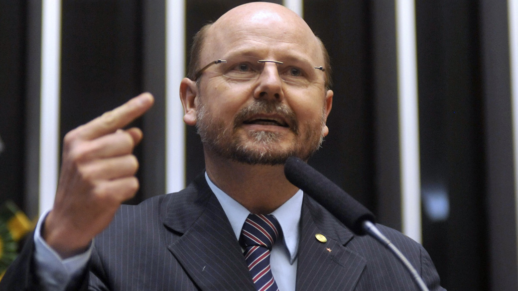 Bohn Gass: Bolsonaro mentiu sobre empréstimos do BNDES