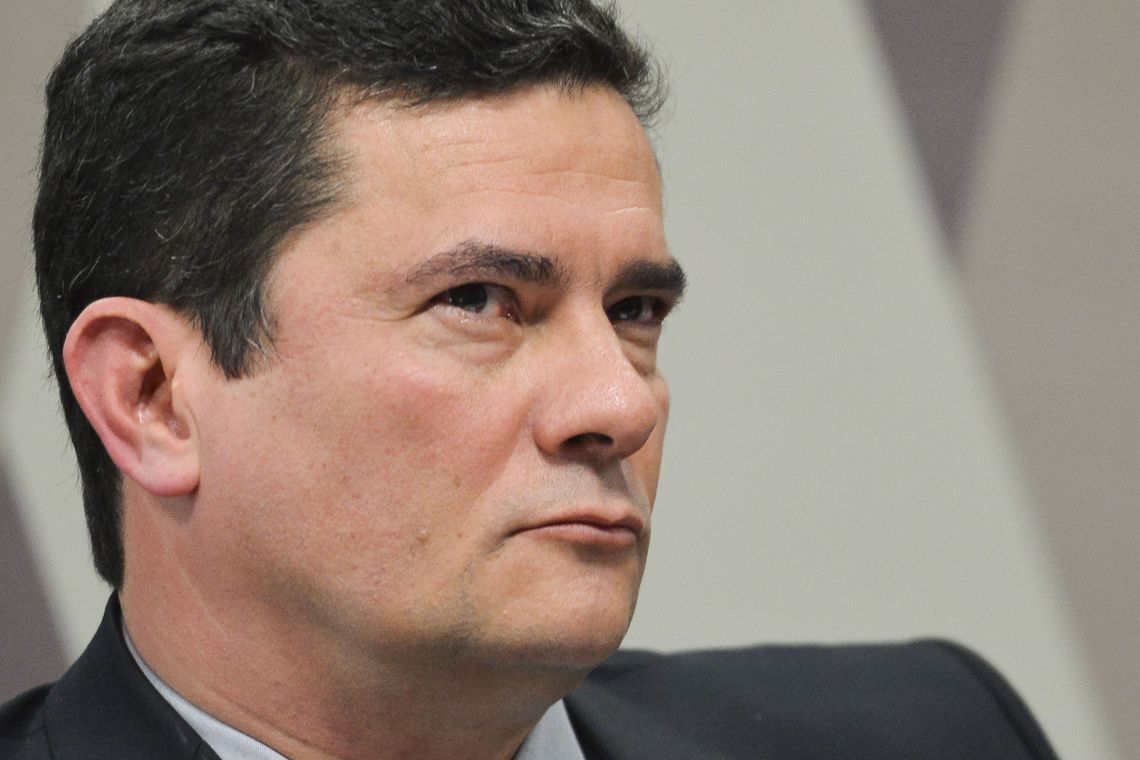 E se Moro tivesse sugerido a assessores de Lula que trocassem um advogado de defesa?