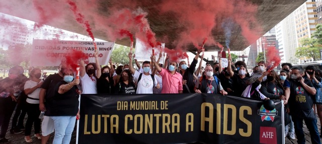 Mário Scheffer e Caio Rosenthal advertem: De modelo mundial no combate à Aids, Brasil pode ter nova onda de infecções por HIV