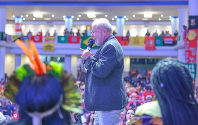 Lula pede que Colômbia vote hoje em Gustavo Petro, que agradece: “Tomara que possamos construir uma América Latina unida”