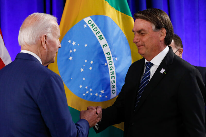 BBC News Brasil: Após afirmar a Biden que respeita eleições, Bolsonaro diz que única forma de evitar problemas é TSE falar com militares