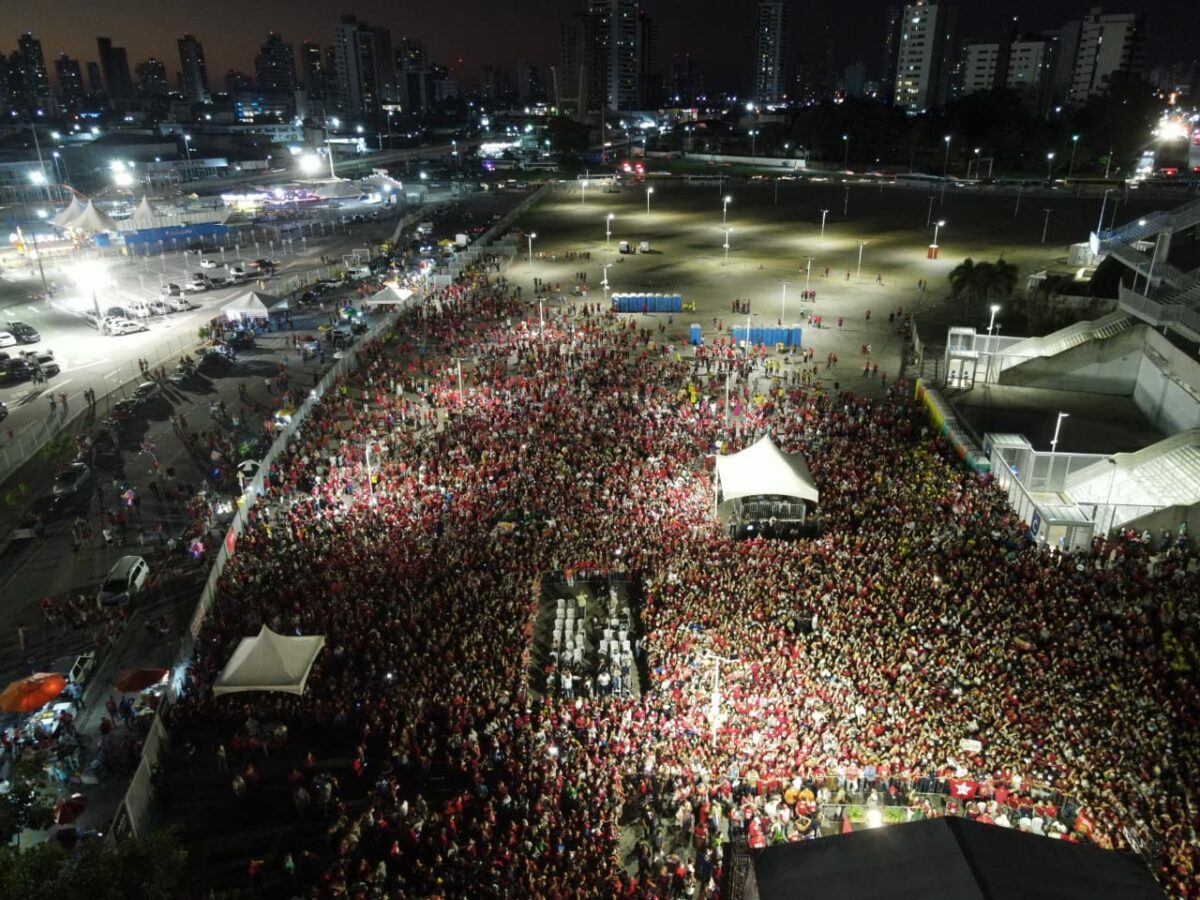 Saiba Mais: Lula leva 28 mil pessoas a ato político em Natal; Bolsonaro, no dia seguinte, 3,5 vezes menos público — 8 mil