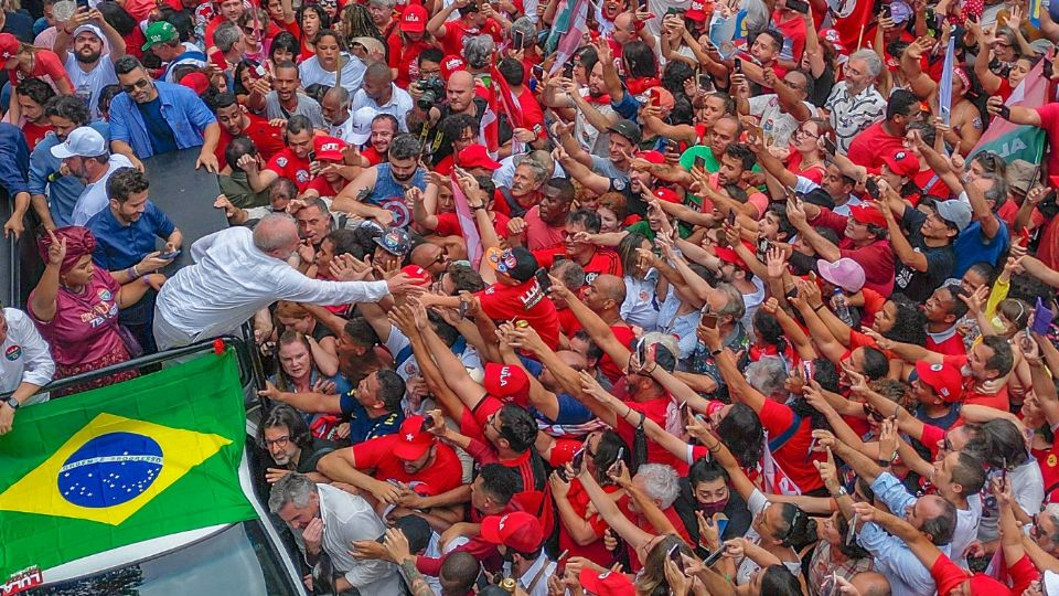 Atlas, Ipec, Datafolha e Quaest mostram Lula à frente de Bolsonaro e venceria neste domingo